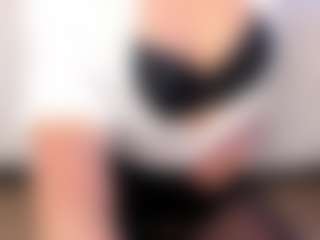 Live cam show with Powergirl Gwen - Red Hair Cum on Hubzter Live
