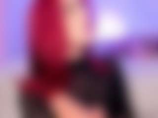 Live cam show with Powergirl Gwen - Red Hair Amateur on Camiplay Live