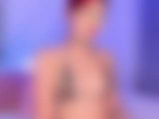 Live cam show with Powergirl Gwen - Mask on SinfulBabes