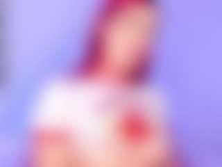Live cam show with Powergirl Gwen - Big Ass on madthumbs