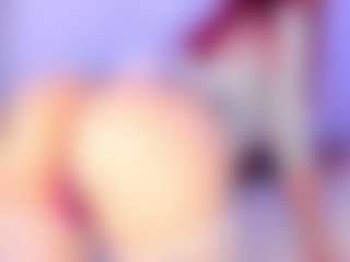 Live cam show with Powergirl Gwen - Solo on AdultVida.com