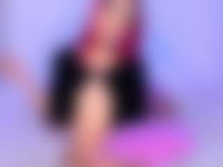 Live cam show with Powergirl Gwen - Big Ass on Camsoda