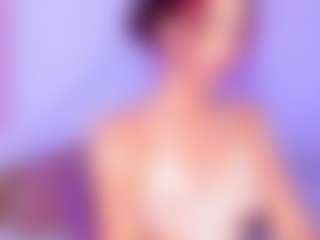 Live cam show with Powergirl Gwen - Sexy on sexylivex.com