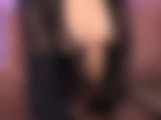 Live cam show with Powergirl Gwen - Brown Eyes on sexylive.show
