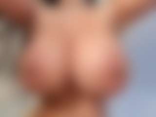 andrea-gomezz's Live Sex Cam Show
