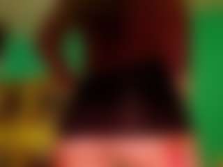 Live cam show with PurpleAriel - Oil on Camming Site