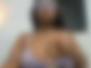 Live cam show with Hanna - Striptease on StripNow
