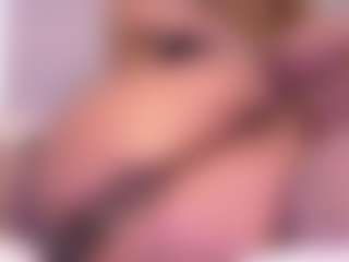 Live cam show with Jane Ebony - Mature on Camsoda
