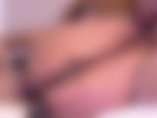Live cam show with Jane Ebony - Big Tits on PervPlay.com