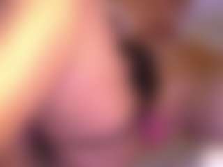 Live cam show with Jane Ebony - Black HD on xDating