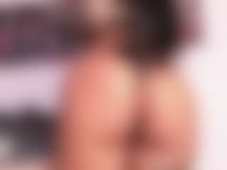 Live cam show with Ariana - Small Tits on livesexfox.com | colombia