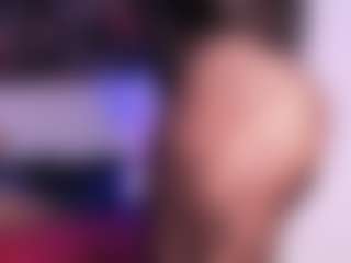 Live cam show with Ariana - Black on Camsoda
