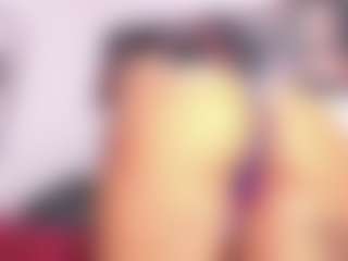 Live cam show with Ariana - Toys on CamwithHer