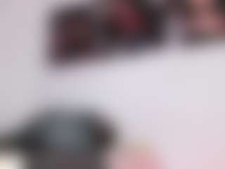 Live cam show with Ariana - Big Tits Small Tits on liverealitysex.com