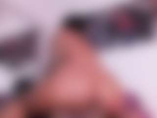 Live cam show with Ariana - Fingering on Camsoda