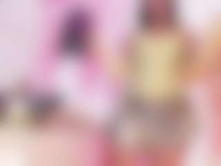Show live cam dengan Ariana - Public di Camsoda