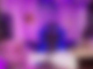 Live cam show with luxuryygf1 - Petite on Camsoda