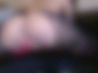 Juicy Lucie's Live Sex Cam Show