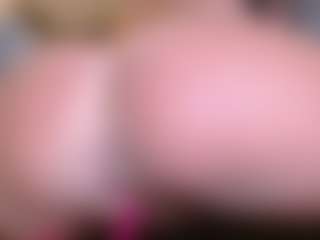 Juicy Lucie's Live Sex Cam Show