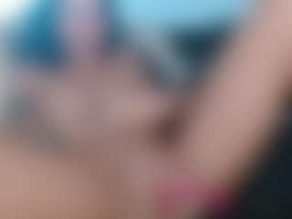 Juicy Lucie's Live Sex Cam Show