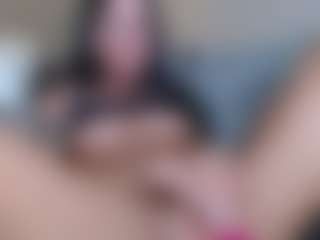 Juicy Lucie's Live Sex Cam Show