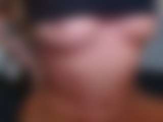Juicy Lucie's Live Sex Cam Show