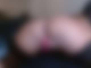Juicy Lucie's Live Sex Cam Show