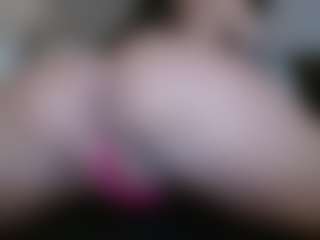 Juicy Lucie's Live Sex Cam Show