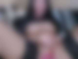Live cam show with Juicy Lucie - Mask on Chatstar
