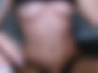 Juicy Lucie's Live Sex Cam Show
