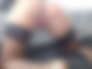 Juicy Lucie's Live Sex Cam Show