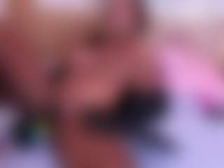 Live cam show with katty-rivera - Striptease MILF on Hubzter Live