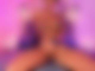 Lauren Saenz's Live Sex Cam Show