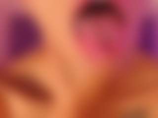 Live cam show with Lauren Saenz - MILF on AdultVida.com