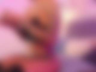 Live cam show with Lauren Saenz - Ebony on SpunkLive