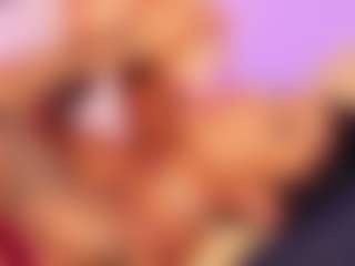 Lauren Saenz's Live Sex Cam Show