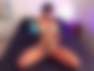 Live cam show with Lauren Saenz - Cock Rating on StripNow