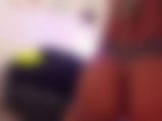 Live cam show with Lauren Saenz - MILF on Dolls Live