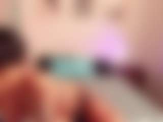 Live cam show with Lauren Saenz - Big Tits MILF on crypto-cams