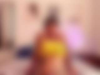 Lauren Saenz's Live Sex Cam Show