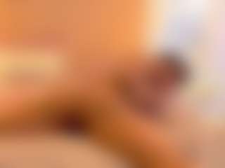 Live cam show with Lauren Saenz - Tease on Camsoda