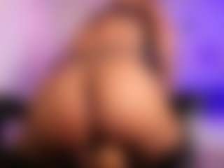 Lauren Saenz's Live Sex Cam Show