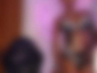 Lauren Saenz's Live Sex Cam Show