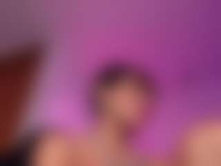 Lauren Saenz's Live Sex Cam Show