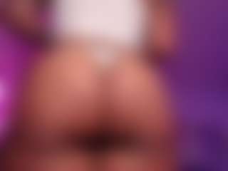 Lauren Saenz's Live Sex Cam Show