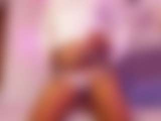 Lauren Saenz's Live Sex Cam Show