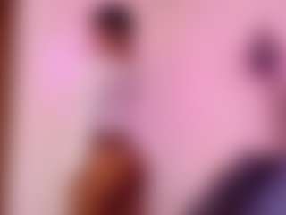 Live cam show with Lauren Saenz - Big Ass MILF on livesuperchat.net