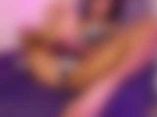 Lauren Saenz's Live Sex Cam Show