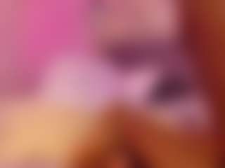 Live cam show with Lauren Saenz - Fit on Hubzter Live