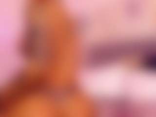 Live cam show with Lauren Saenz - Latina MILF on CamClone | colombia